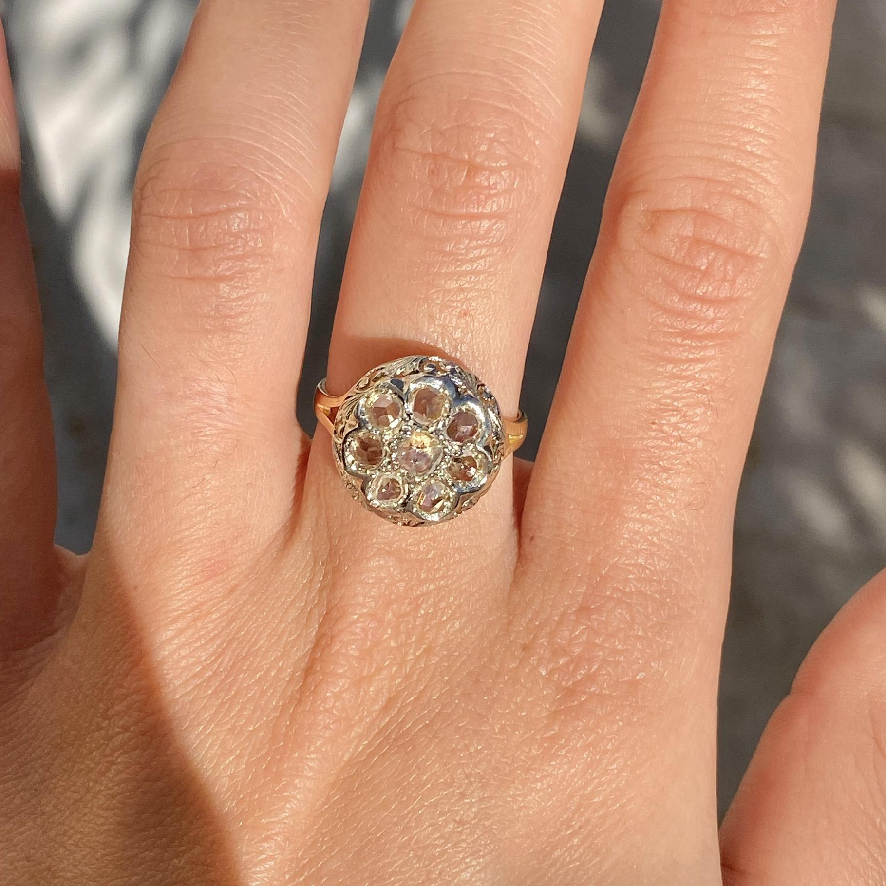 Anello antico margherita in oro 18kt con diamanti taglio antico ct 0,40 ca.