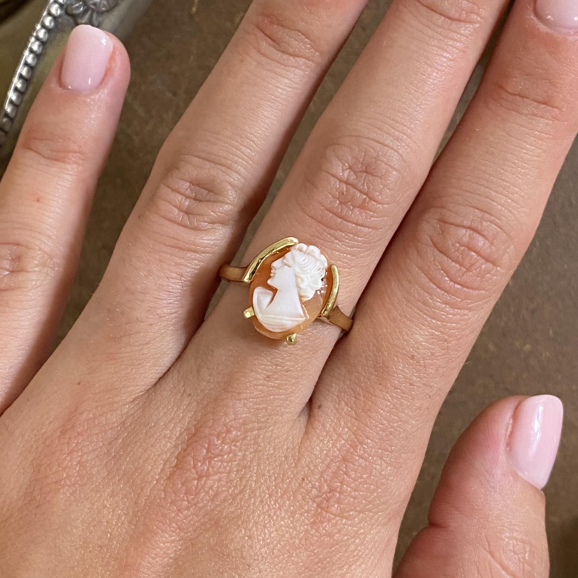 Anello con Cammeo del 1980 ca.