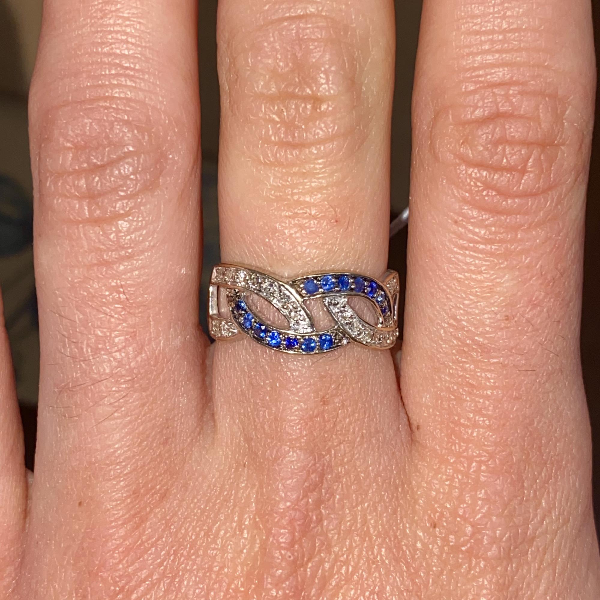 Anello vintage fascia in oro 18kt intrecciata con zaffiri ct 0,20 ca. e diamanti ct 0,15 ca.