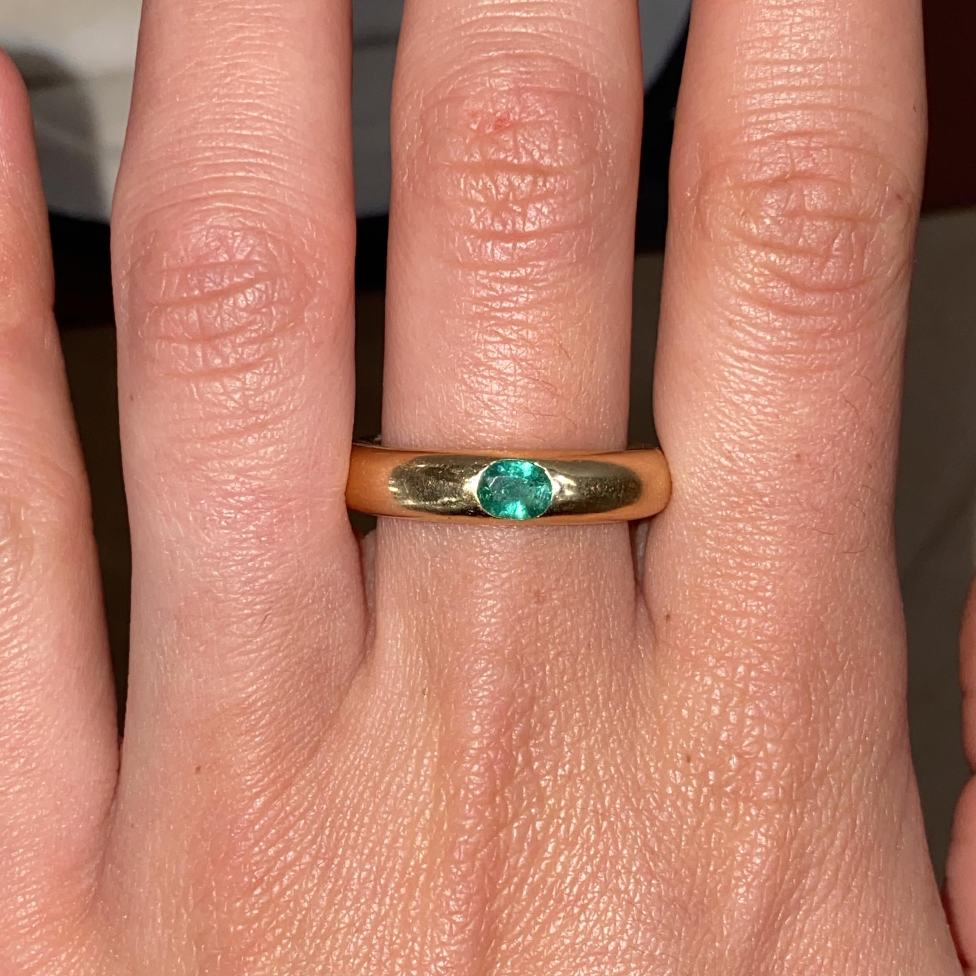 Anello vintage gypsy in oro giallo 18kt con smeraldo ct 0,50 ca