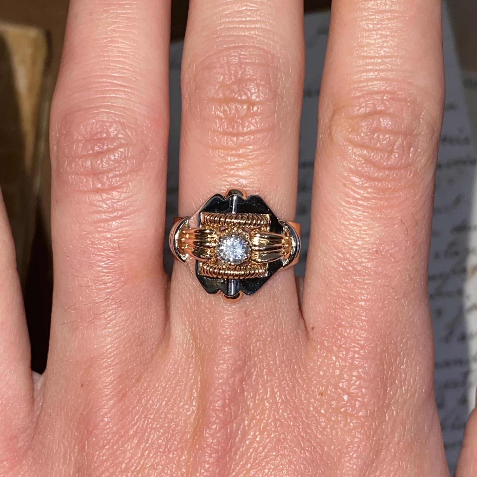 Anello vintage in oro giallo e bianco 18kt con diamante ct 0,20 ca.