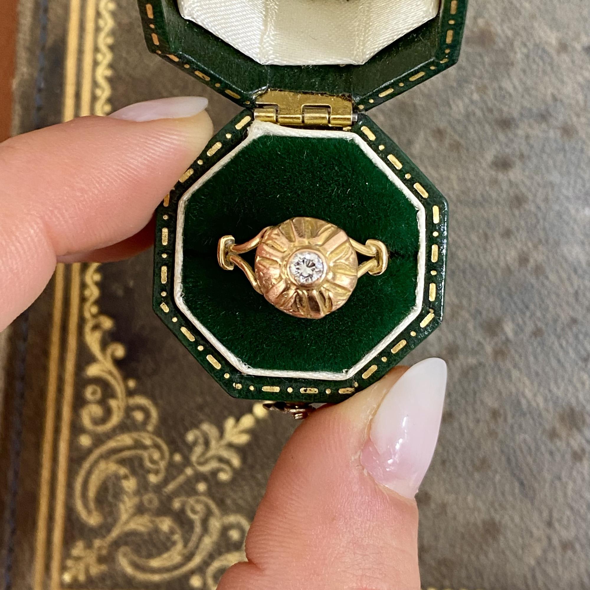 Anello vintage in oro 18kt con diamante taglio brillante ct 0,10 ca.