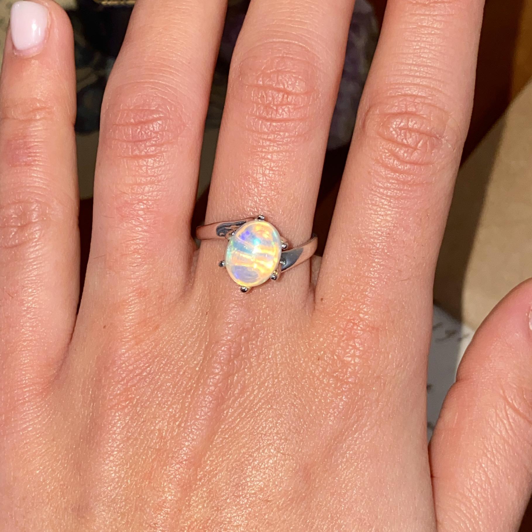 Anello vintage in oro 18kt con opale naturale ct 1,50 ca.