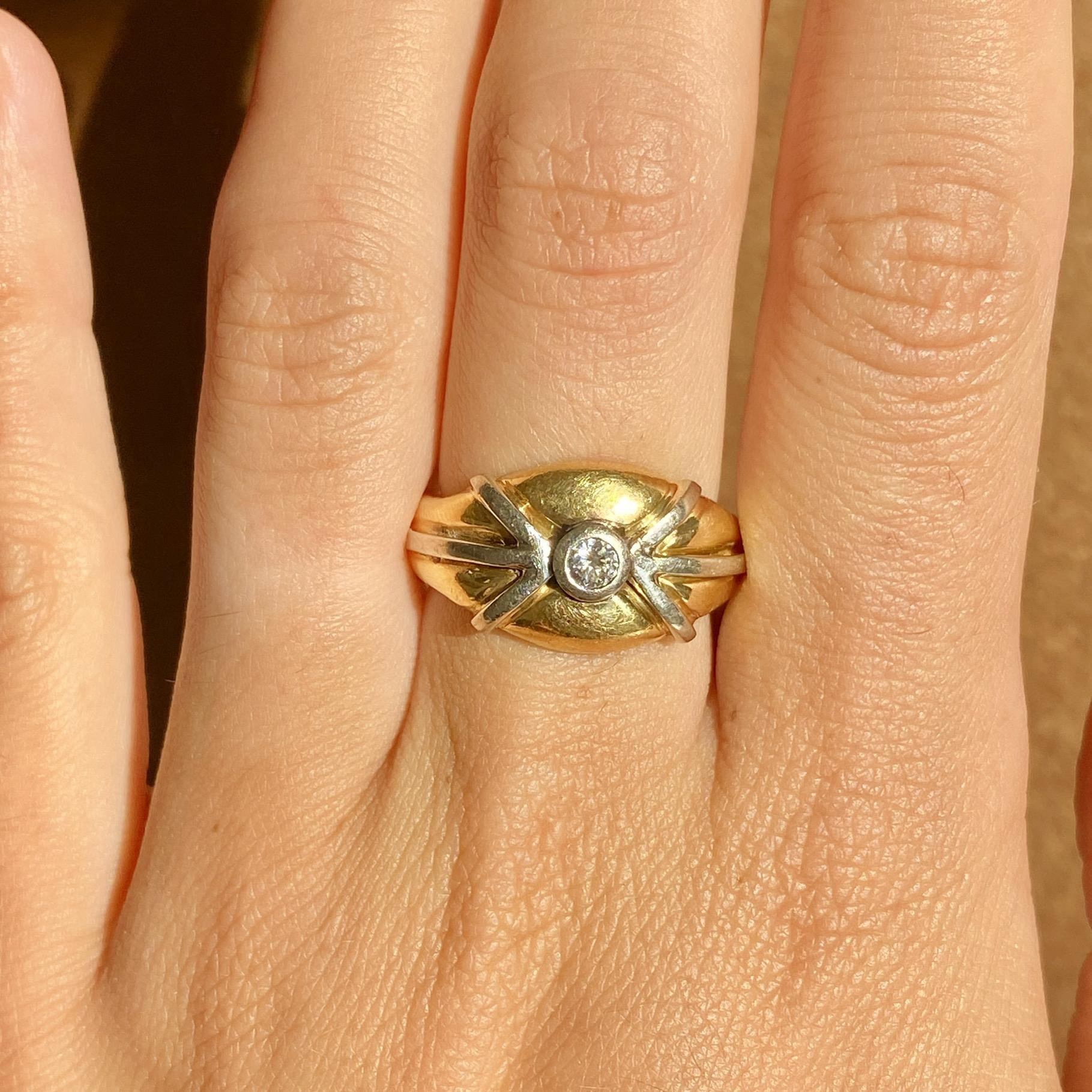 Anello vintage in oro 18kt fascia con diamante ct 0,10 ca.