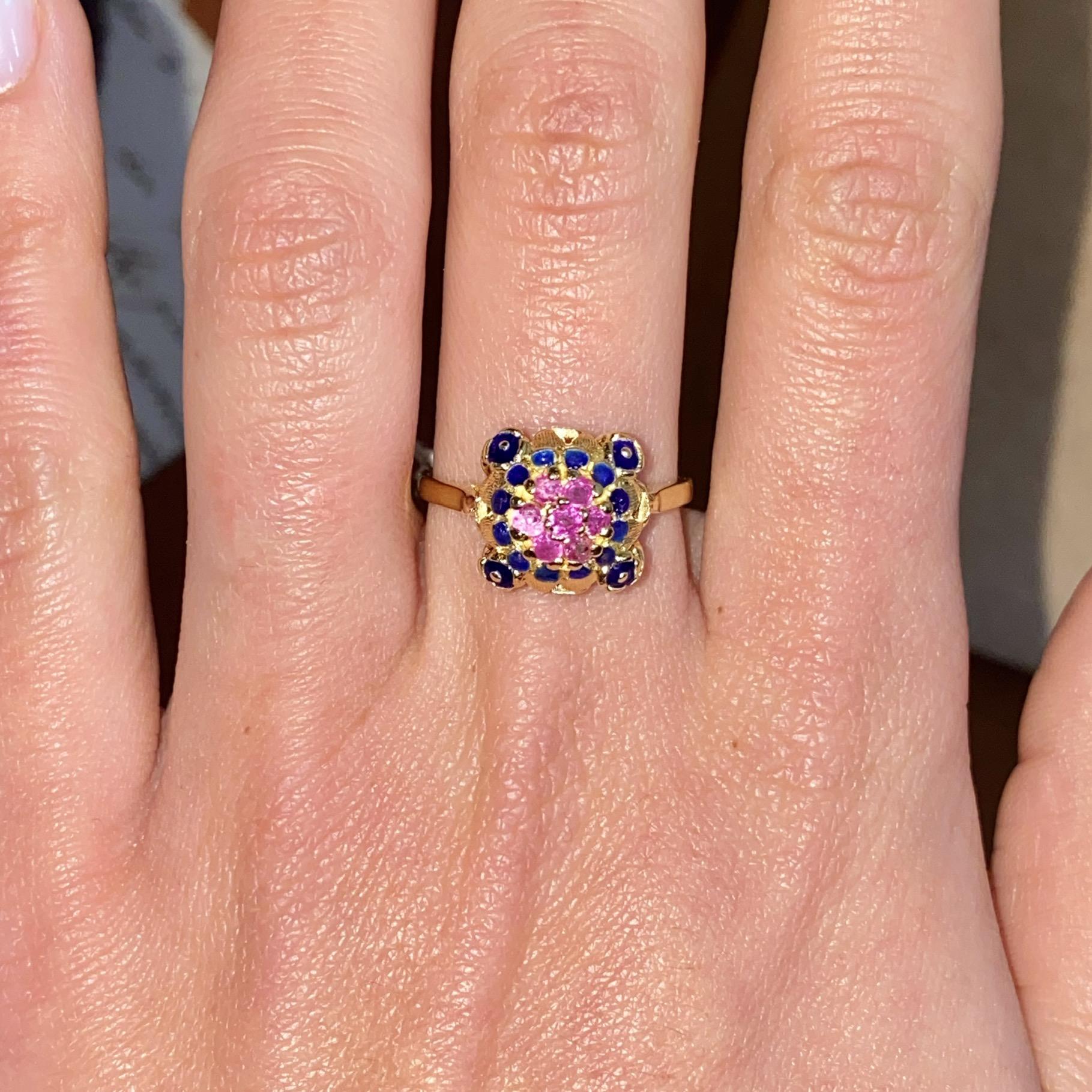 Anello vintage in oro 18kt fiore con rubini ct 0,18 e smalto blu