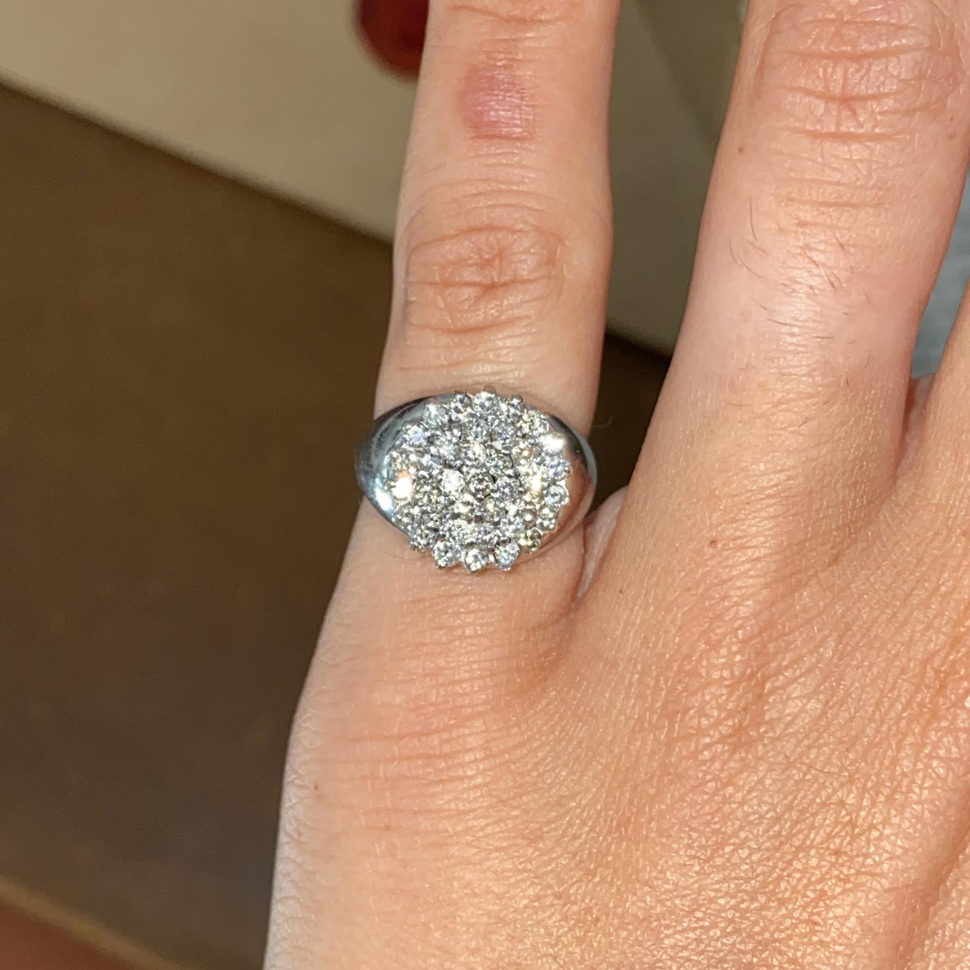 Anello vintage in oro 18kt pavè rotondo di diamanti ct 1,00 ca.