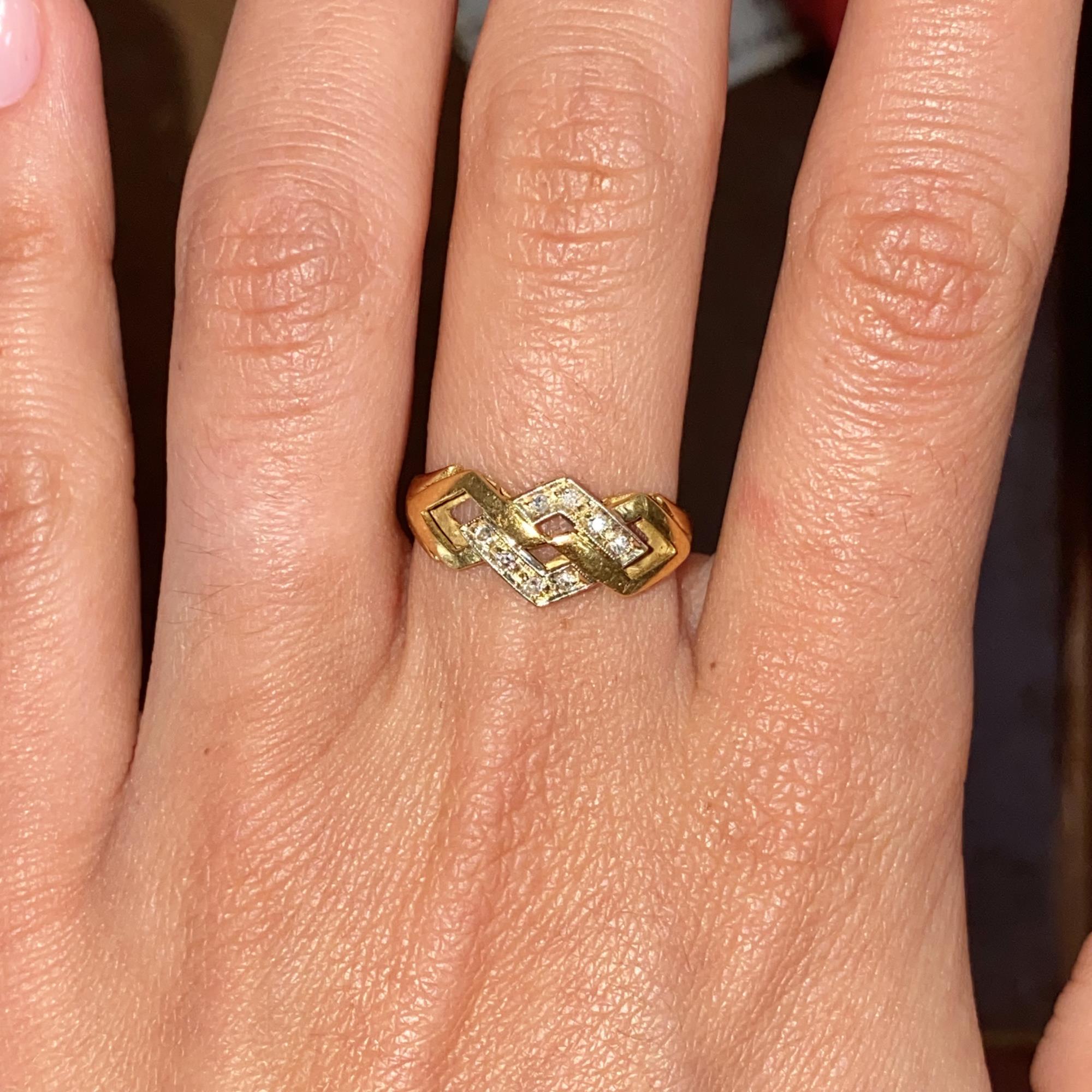 Anello vintage in oro 18kt rombo con diamanti ct 0,08 ca.