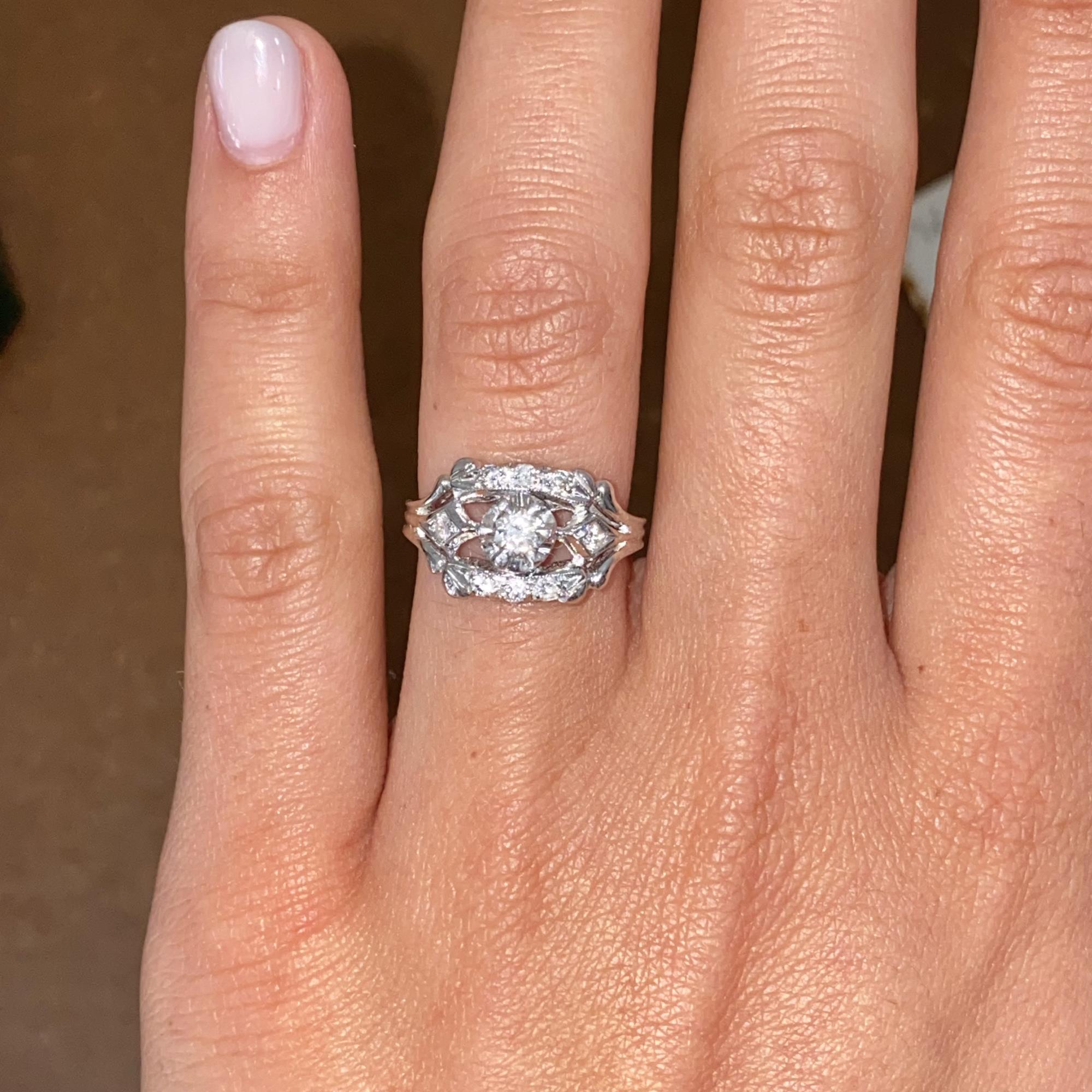 Anello vintage in oro bianco 18kt con diamanti di taglio brillante per ct 0,35 ca.