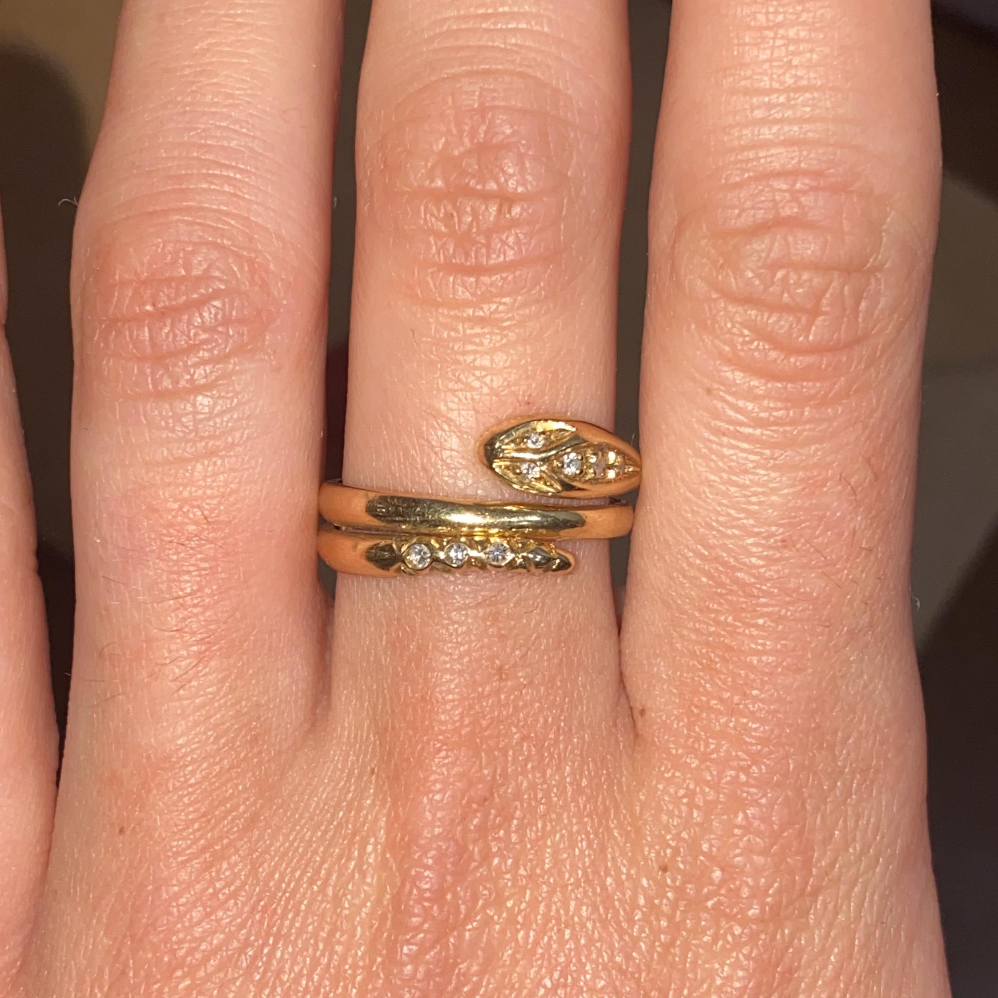 Anello vintage serpente in oro 18kt con diamanti ct 0,06 ca.
