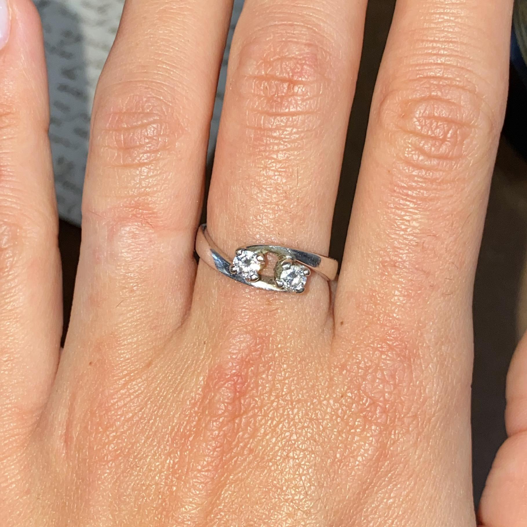 Anello vintage Toi et Moi in oro 18kt e diamanti ct 0,20 ca.