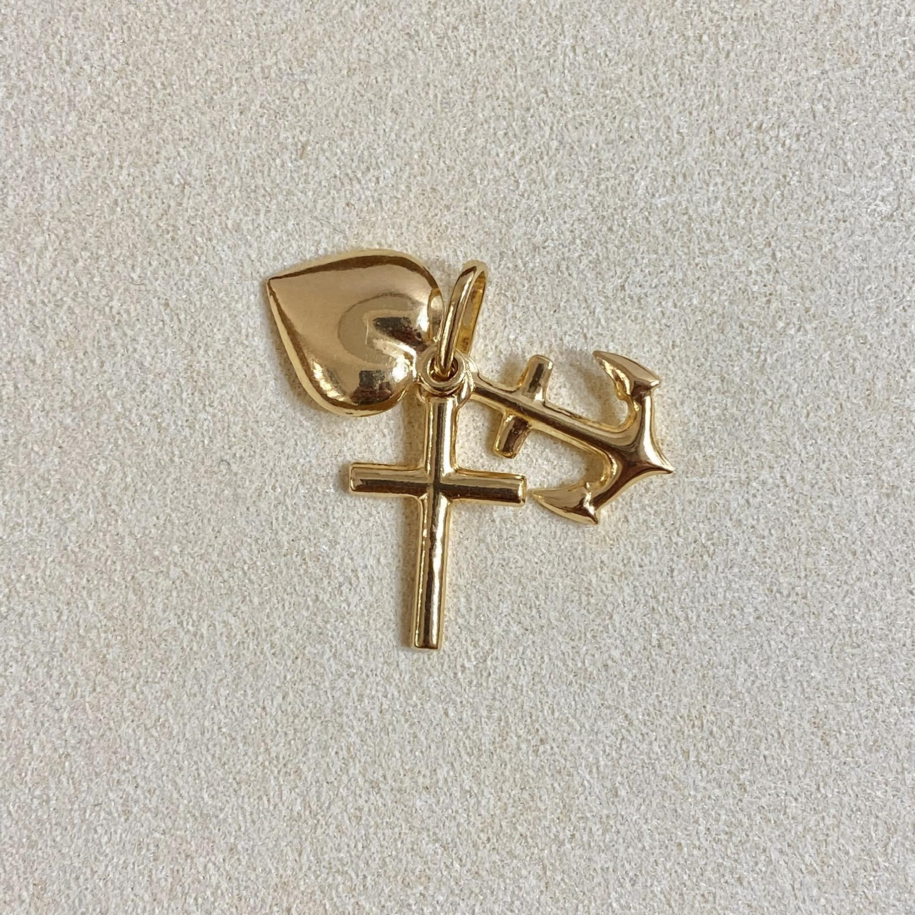 Ciondolo vintage in oro 18kt con tre simboli: Fede, Carità e Speranza