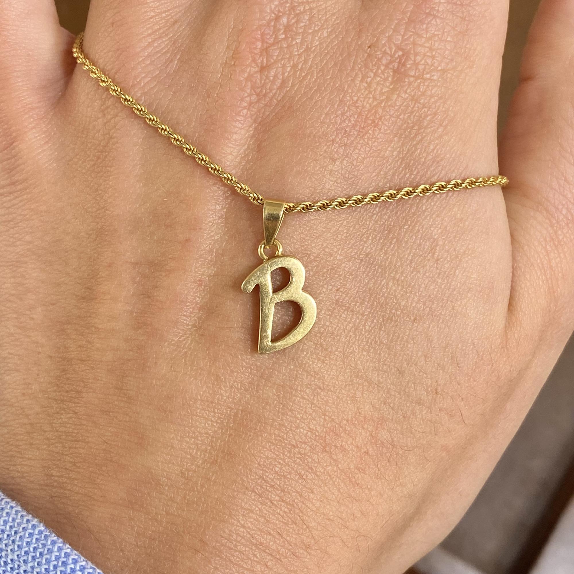 Vintage pendant in 18kt gold, letter 