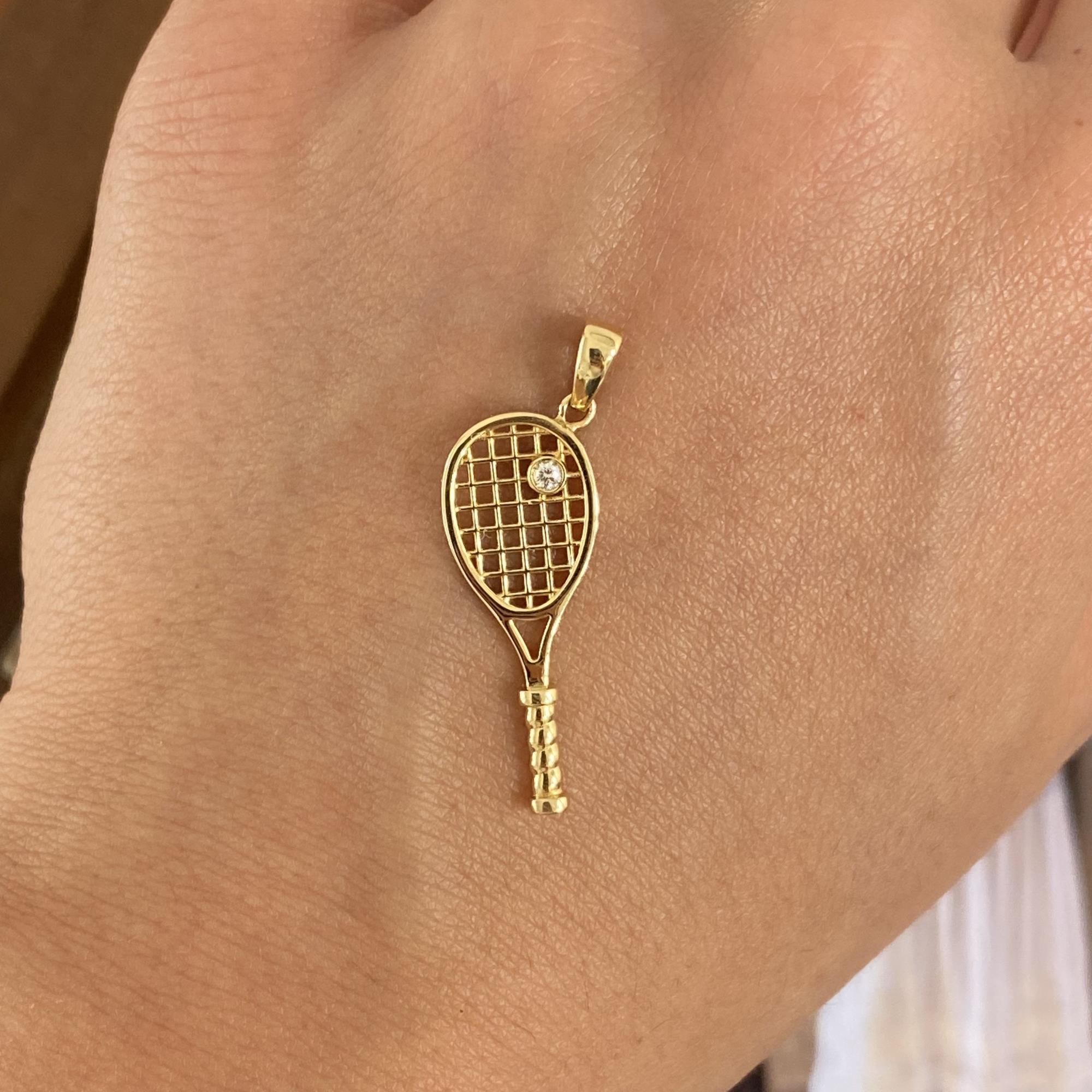 Ciondolo vintage racchetta tennis in oro 18kt con diamante ct 0,03 ca.