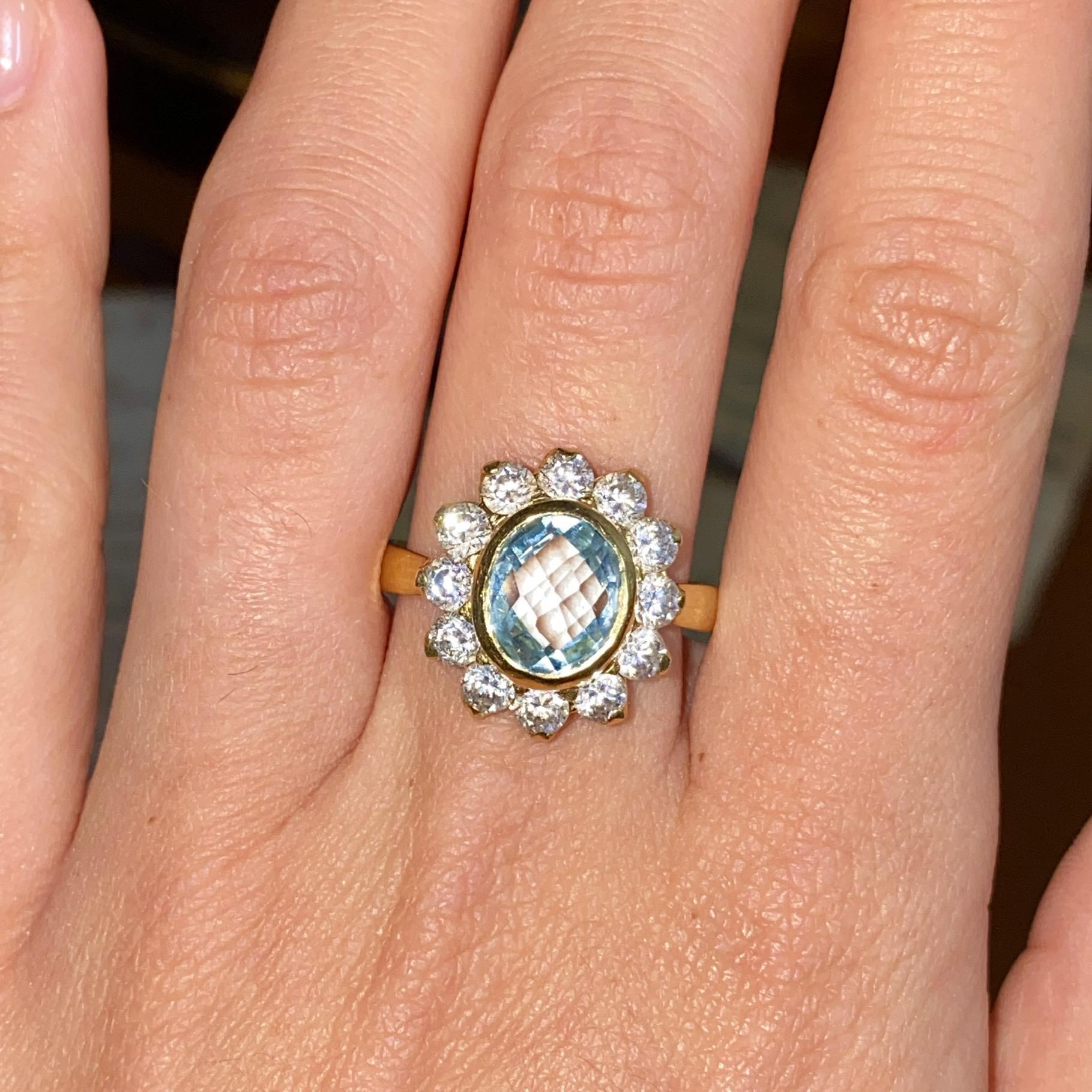 Margherita vintage in oro giallo 18kt con acquamarina ct 2,00 ca e zirconi