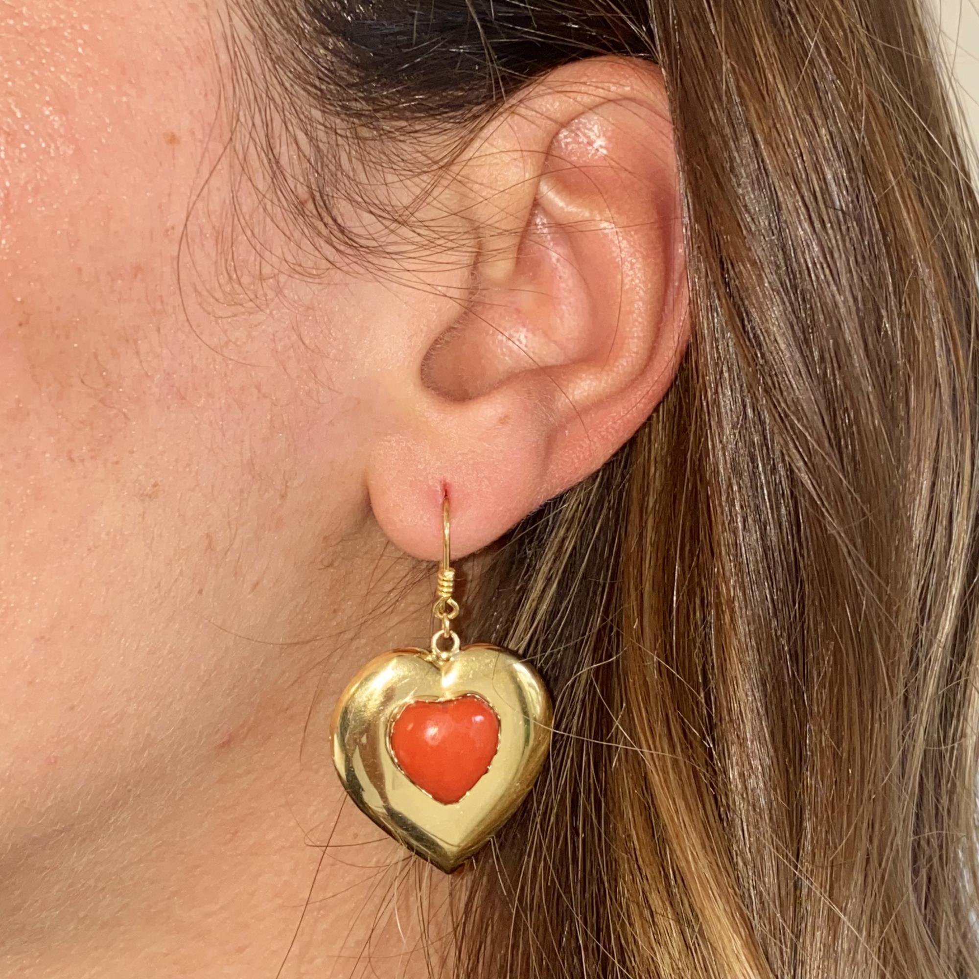 Orecchini vintage cuori in oro 18kt con corallo rosso naturale