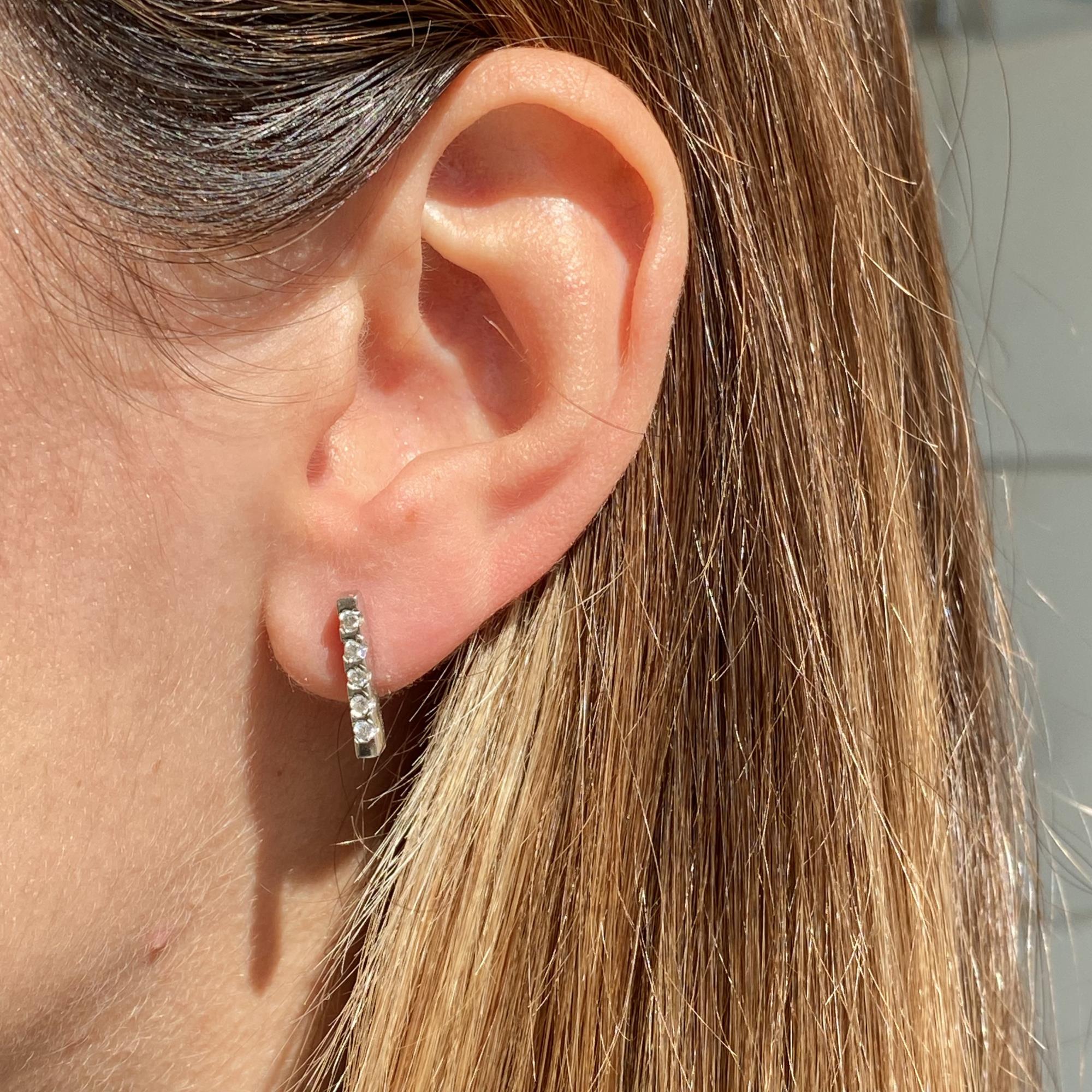 Orecchini vintage in oro 18kt con 10 diamanti per ct 0,12 ca.