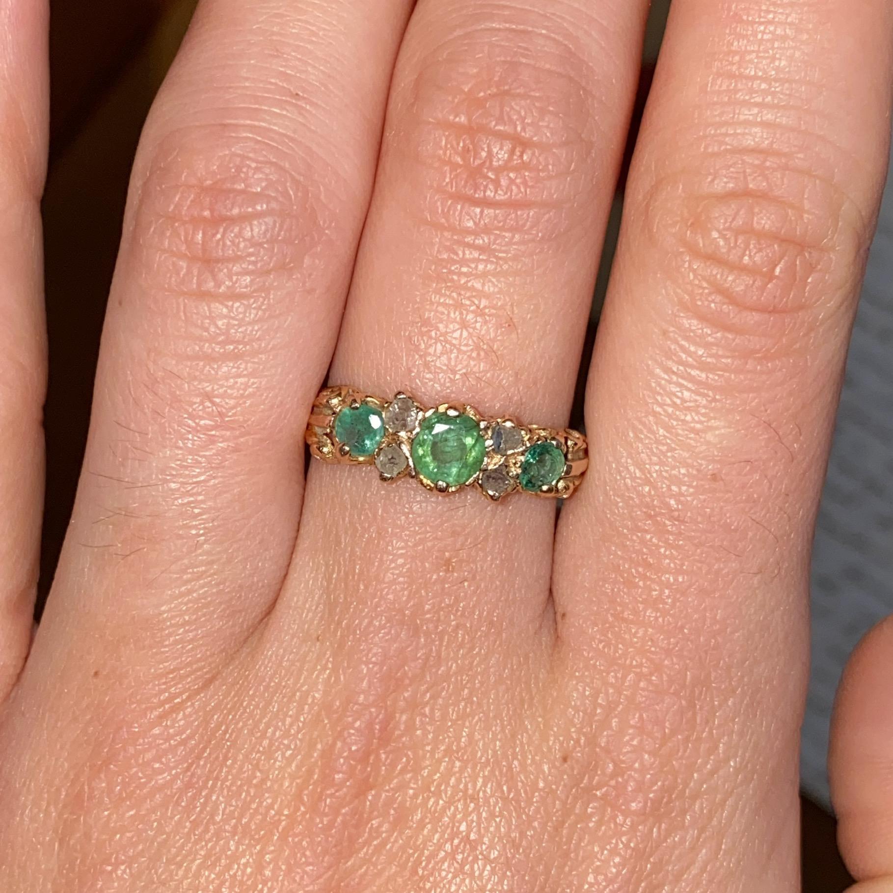 Rivière antica in oro 10kt con smeraldi ct 0,80 ca. e diamanti taglio antico c 0,10 ca.