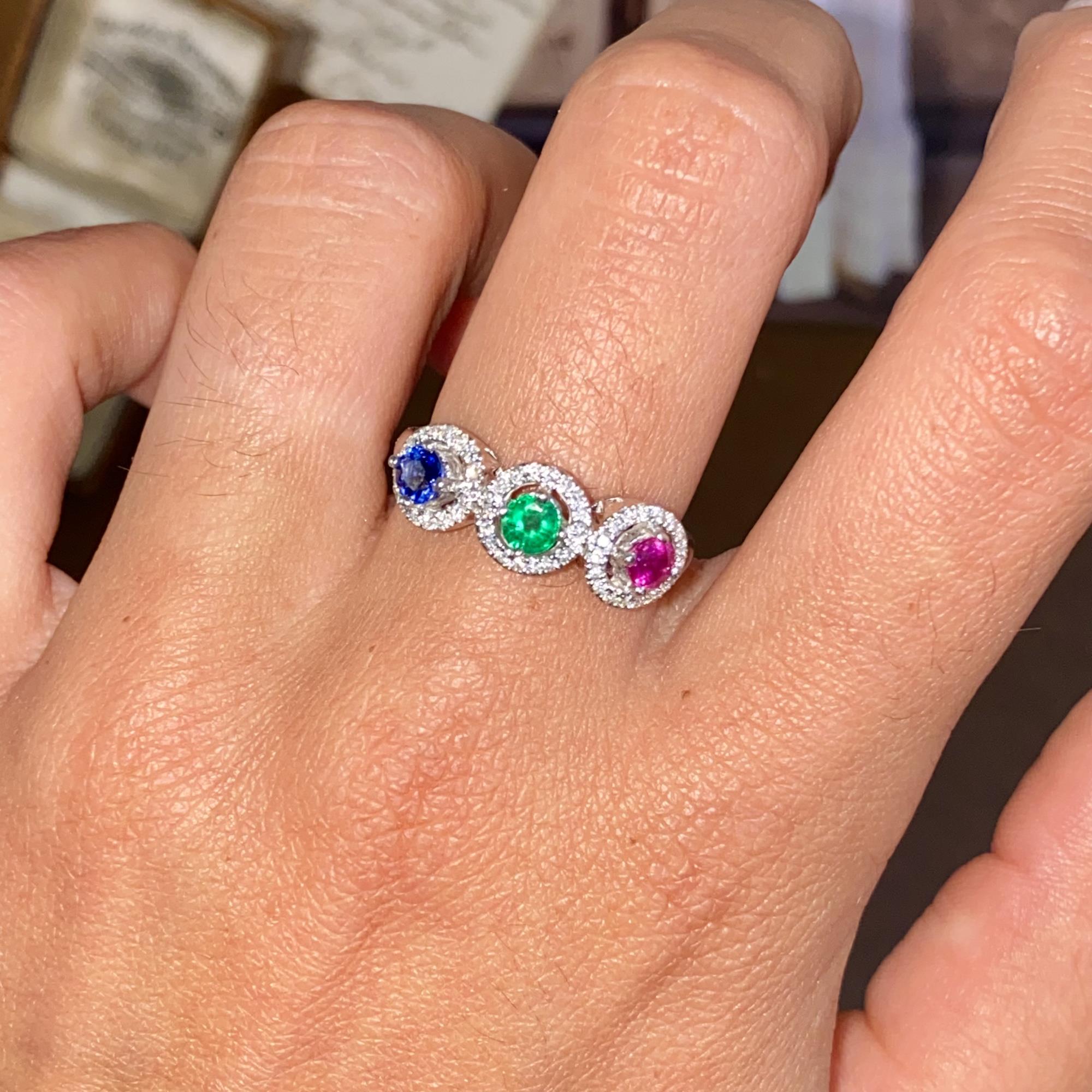 Vintage 18kt gold trilogy with emerald, sapphire and ruby approx. 1.10 ct and diamonds approx. 0.25 ct